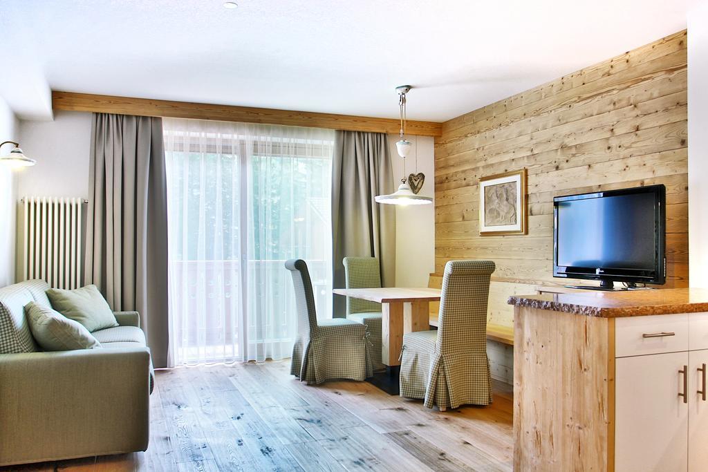 La Bercia Alpine Lodge & Spa La Villa  Buitenkant foto